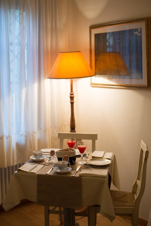 Bed and Breakfast Residenze L'Uncinaia Holiday House Perugia Zimmer foto